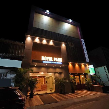 Capital O 82343 Hotel Star Holidays Chennai Exterior foto