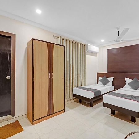 Capital O 82343 Hotel Star Holidays Chennai Exterior foto