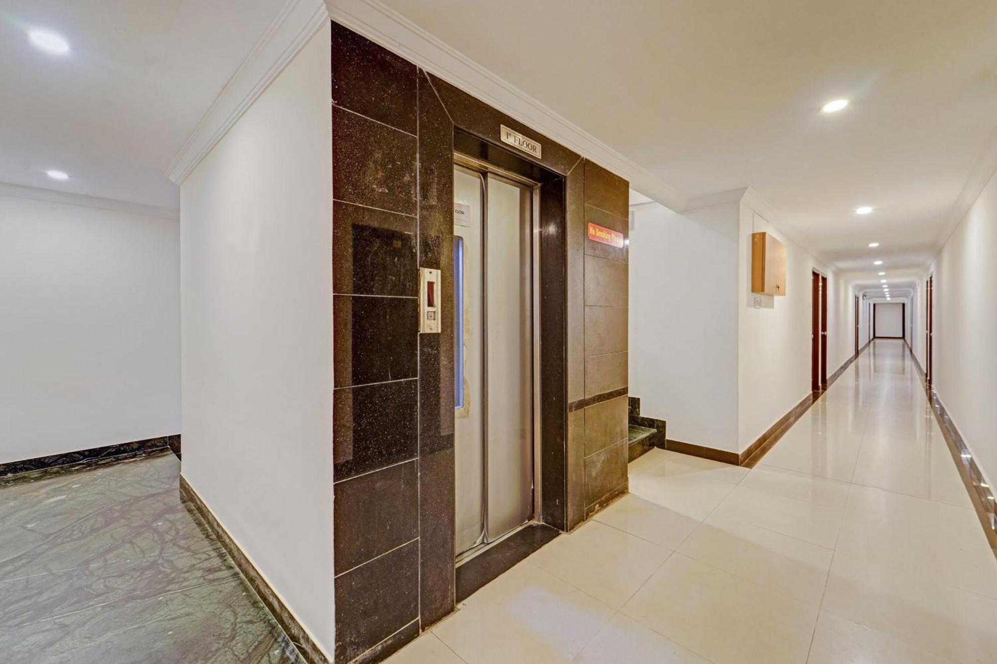 Capital O 82343 Hotel Star Holidays Chennai Exterior foto