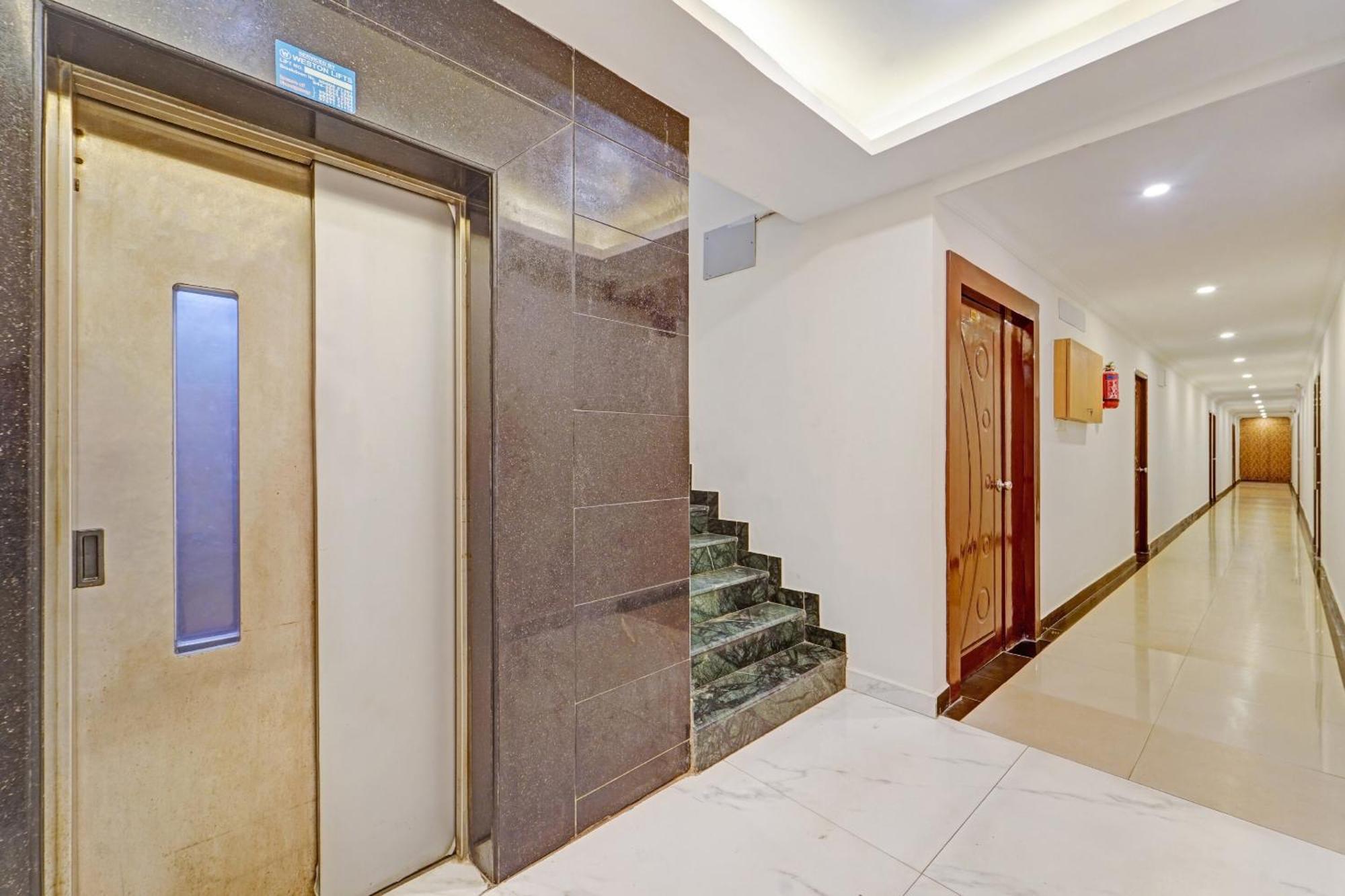 Capital O 82343 Hotel Star Holidays Chennai Exterior foto